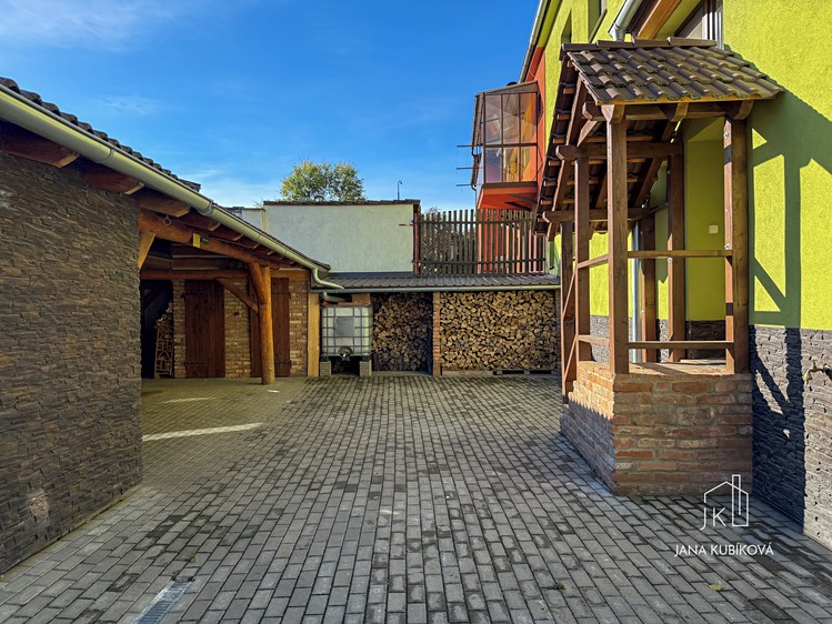 Будинок на продаж, 336 м² (84 з 90)