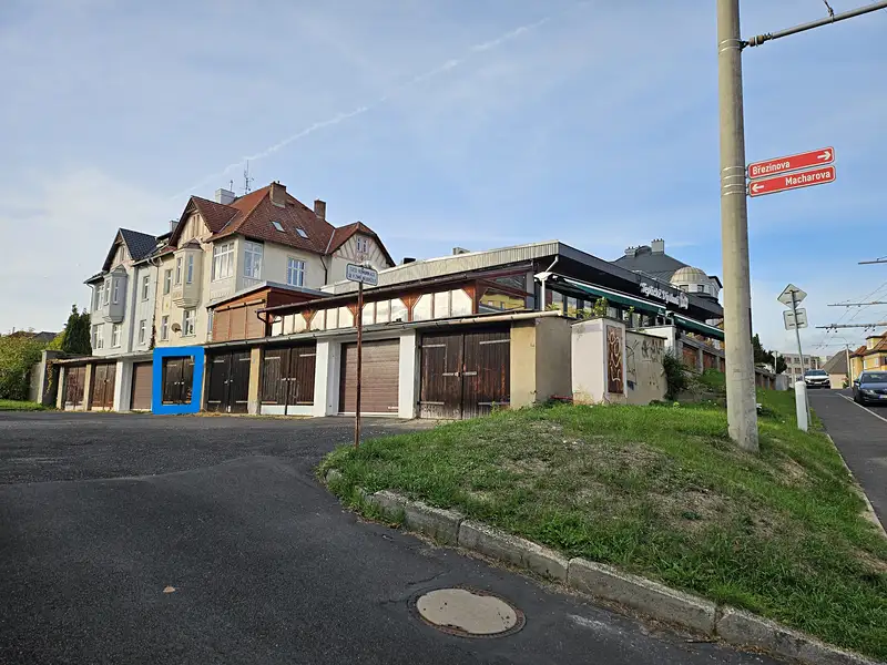 Pronájem garáže 20 m², Teplice – náhled fotky 1