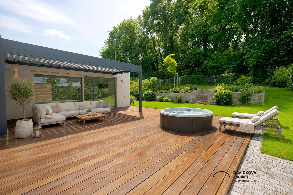 Prodej rodinného domu 195 m², pozemek 514 m²