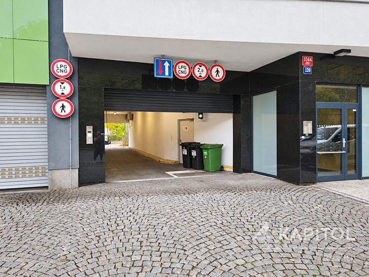 Pronájem nemovitosti, 13 m² (3 z 5)
