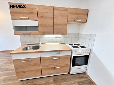 Pronájem bytu 4+kk, 72 m² (2 z 12)