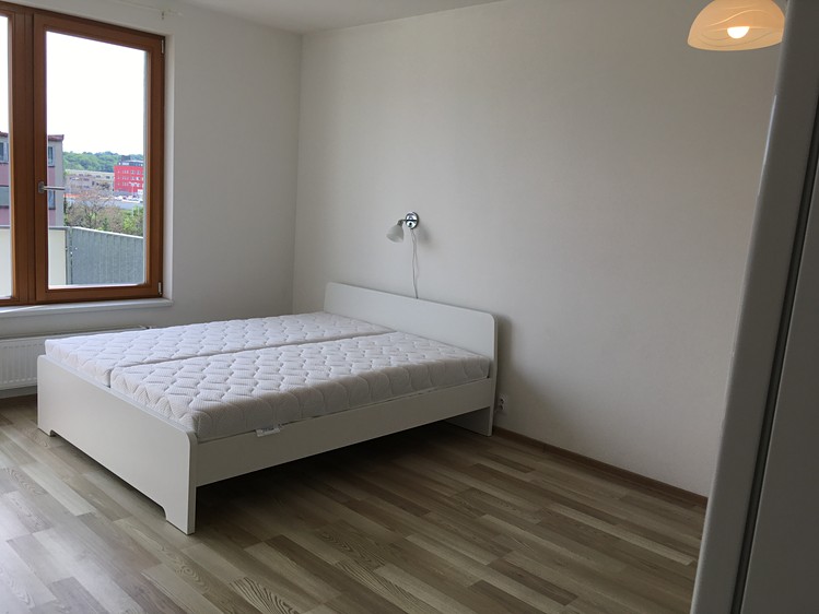 Квартира 1+kk в оренду, 34 м² (3 з 10)