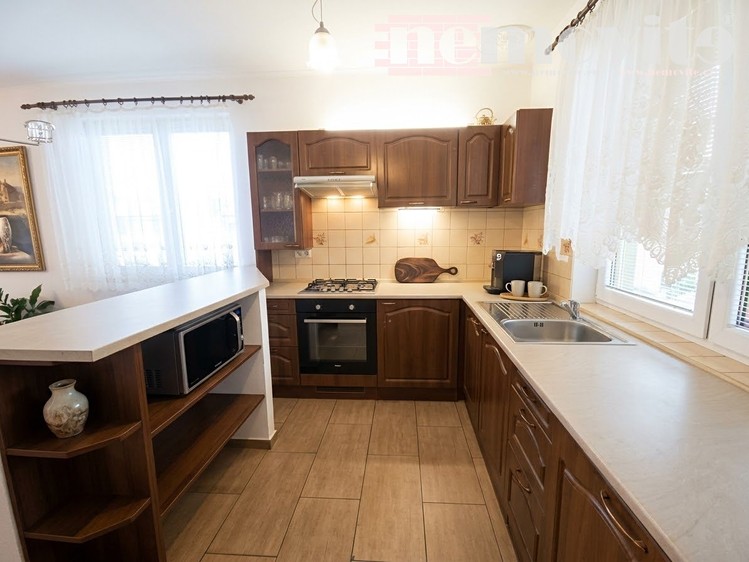Prodej domu, 198 m² (13 z 18)