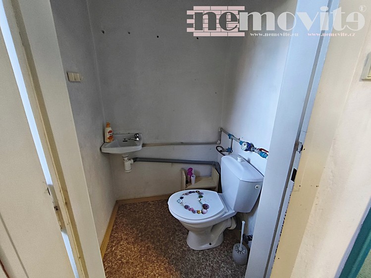 Комерційне приміщення на продаж, 73 м² (13 з 14)