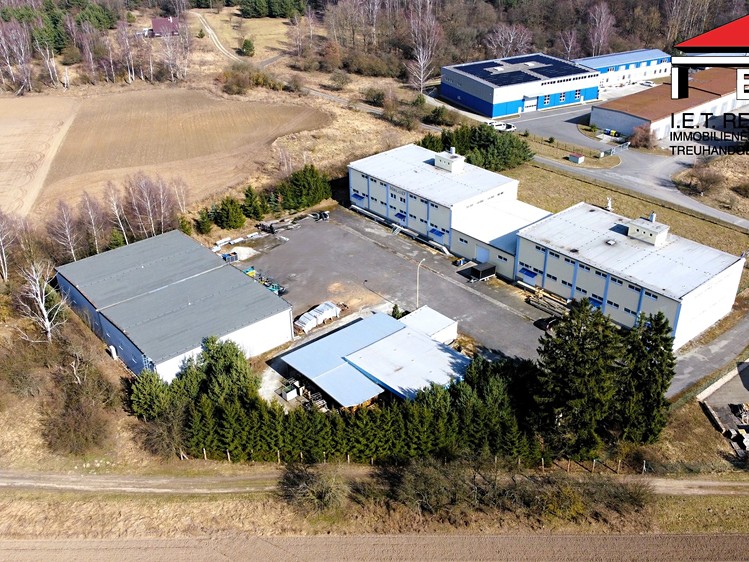 Комерційне приміщення на продаж, 3 500 м² (1 з 15)