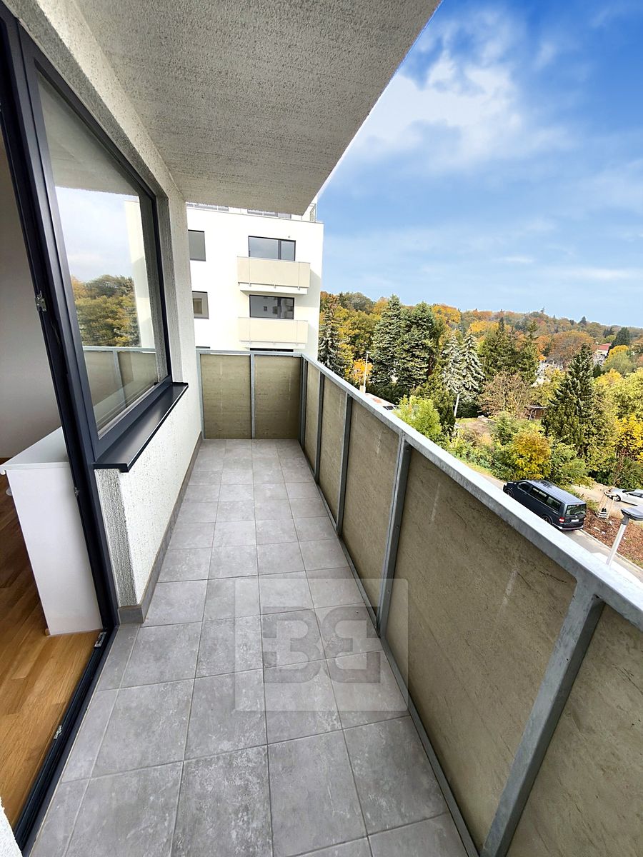 Pronájem bytu 2+kk 53 m² – fotografie 3
