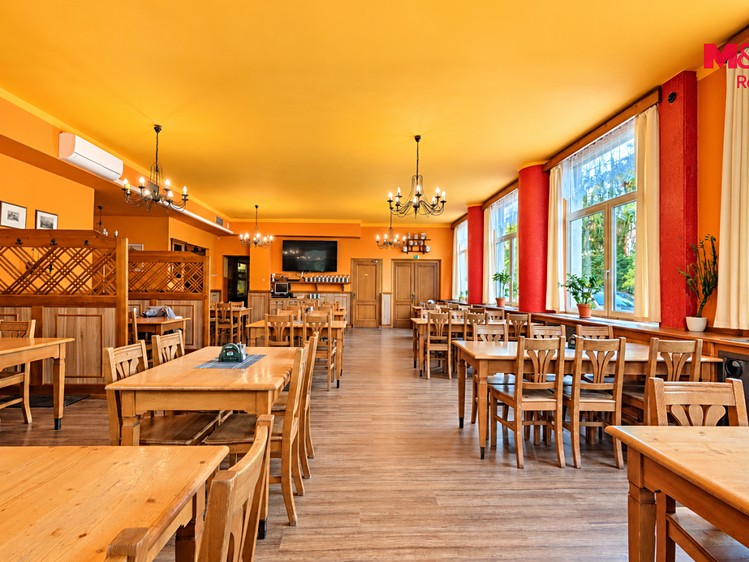 Комерційне приміщення в оренду, 324 м² (3 з 17)
