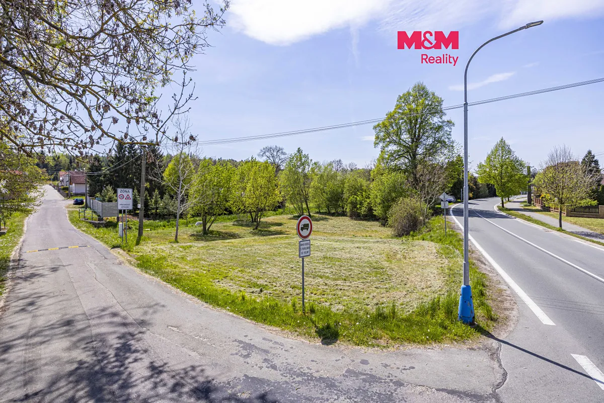 Prodej stavebního pozemku 1402 m²