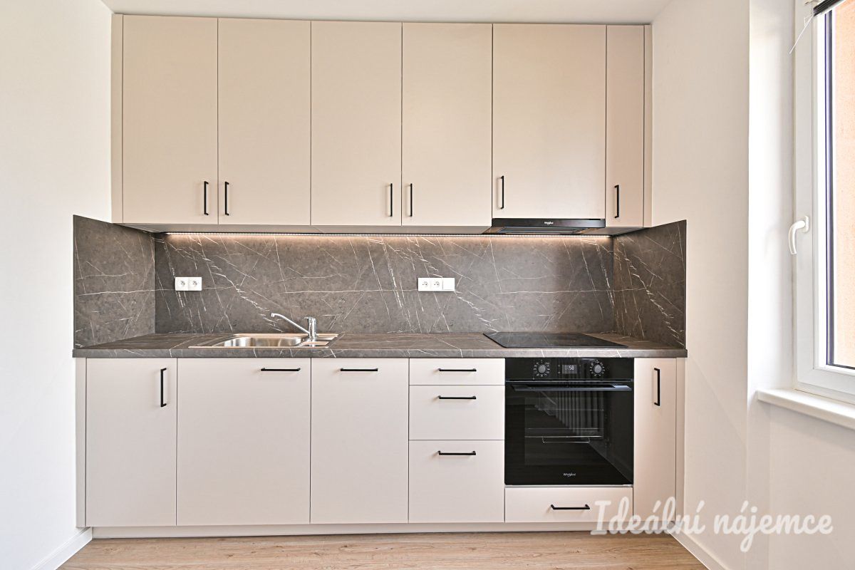 Pronájem bytu 1+1 38 m² – fotografie 5