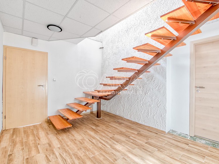 Prodej domu, 230 m² (22 z 29)