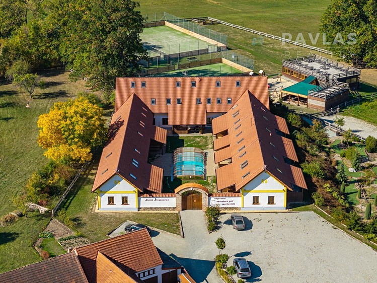 Prodej komerčního prostoru, 1 805 m² (14 z 37)