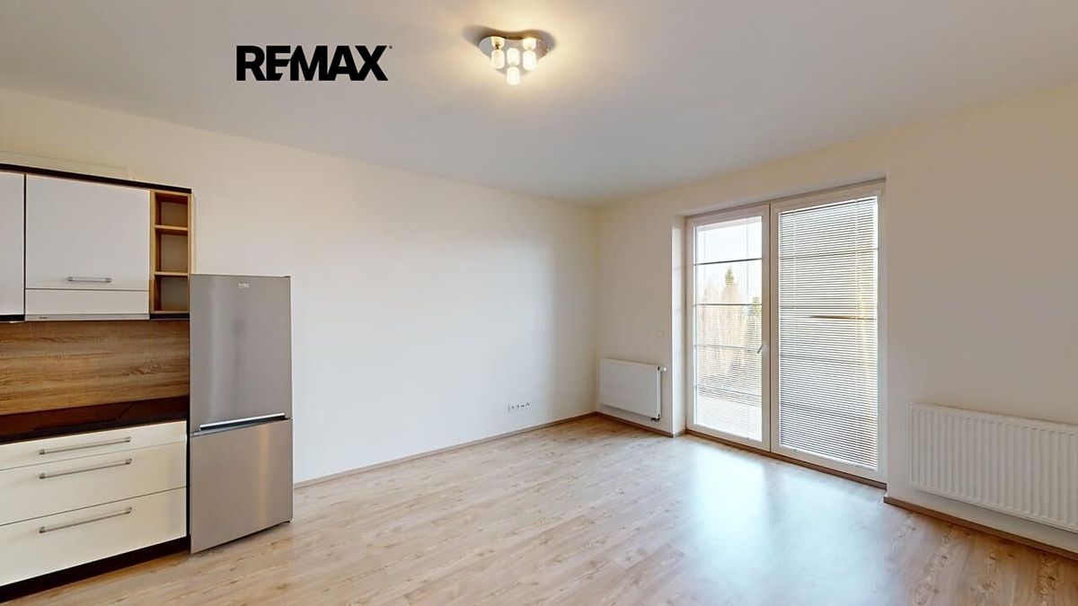 Pronájem bytu 1+kk 38 m²