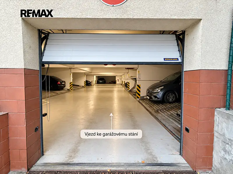 Pronájem garážového stání 12 m², Praha – náhled fotky 3