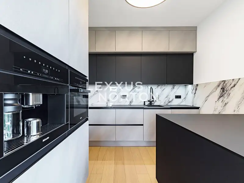 Prodej bytu 4+kk 120 m², Praha – náhled fotky 2
