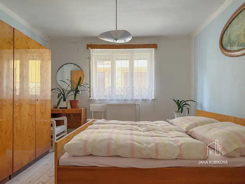 Prodej rodinného domu 207 m², pozemek 491 m², Bukovany – náhled fotky 2