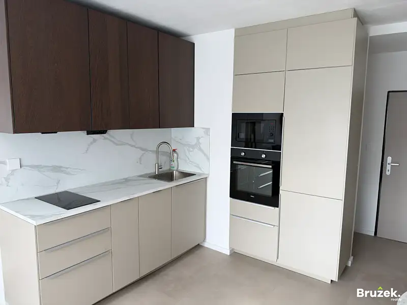 Pronájem bytu 2+kk 38 m², Písek – náhled fotky 3