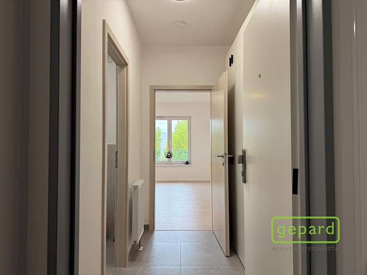 Квартира 1+kk в оренду, 25 м² (3 з 19)