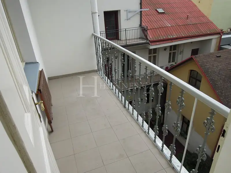 Pronájem bytu 2+1 76 m², Praha – náhled fotky 3