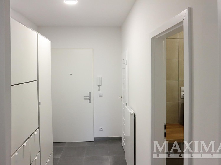 Квартира 1+kk в оренду, 34 м² (7 з 7)