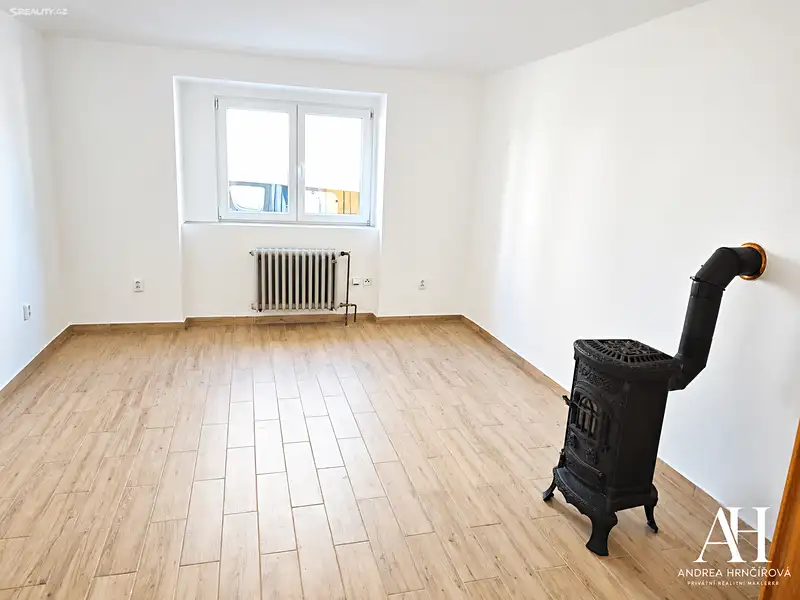 Pronájem rodinného domu 68 m², pozemek 1300 m², Jinočany – náhled fotky 3