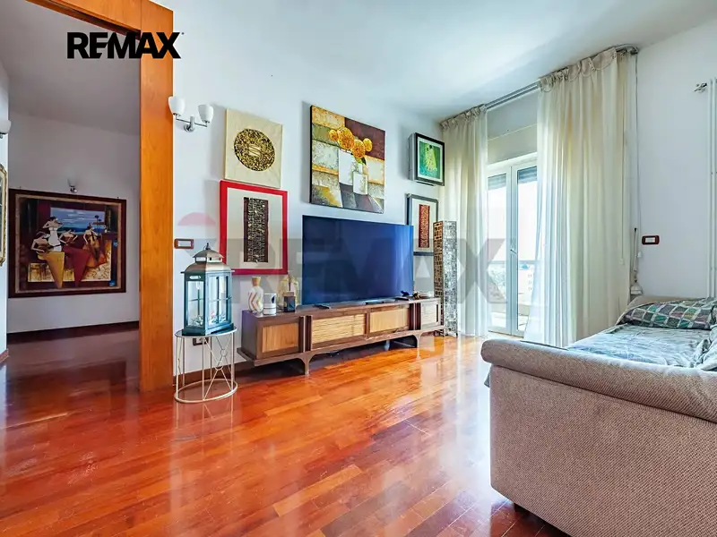 Prodej bytu 4+1 135 m², Bari – náhled fotky 3