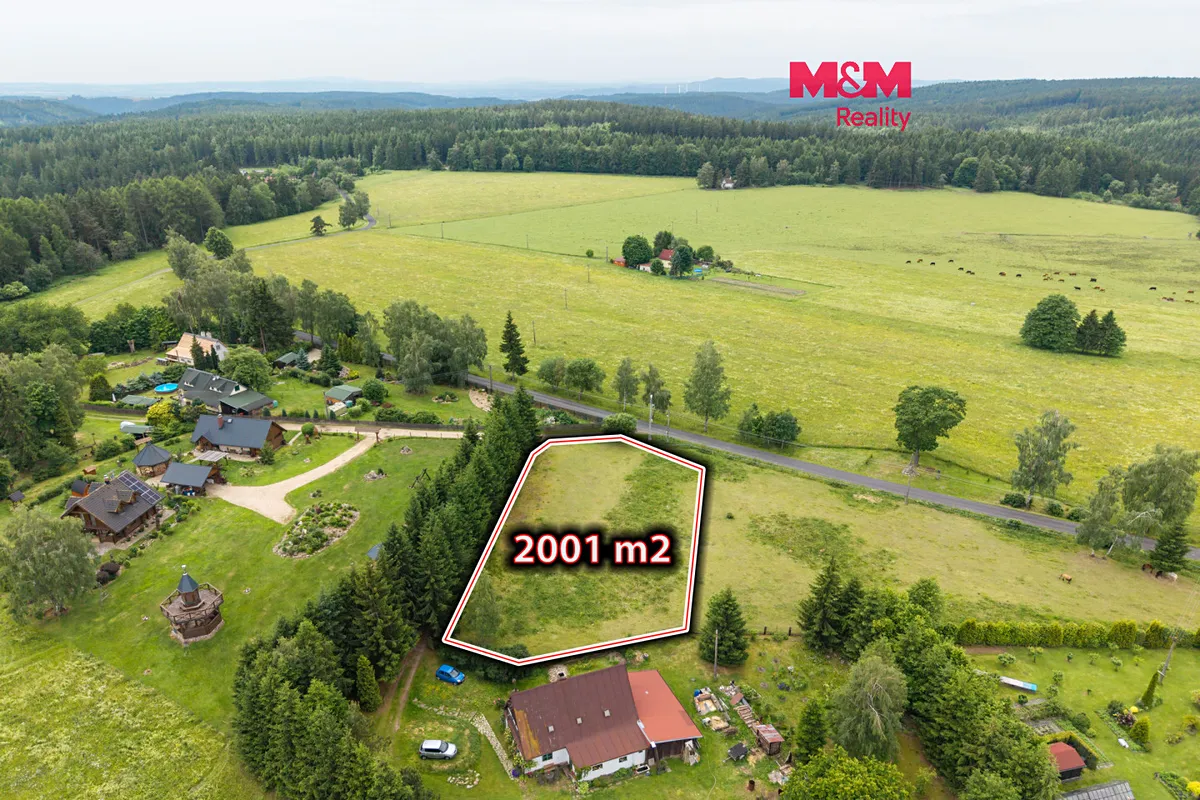 Prodej stavebního pozemku 2001 m²