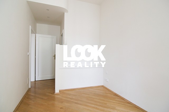 Wohnung 4+1 zur Miete, 100 m² (3 von 12)