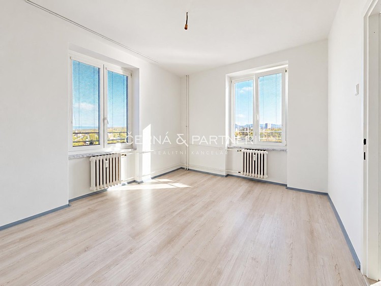Pronájem bytu 2+1, 56 m² (2 z 7)
