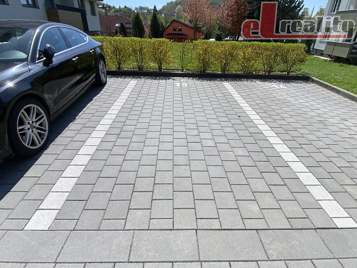 Prodej garážového stání 12 m²