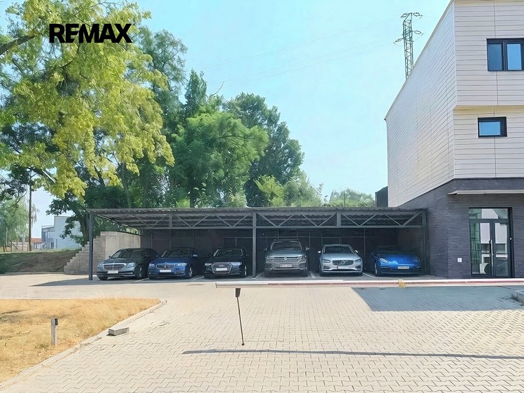 Квартира 4+kk на продаж, 92 м² (13 з 14)