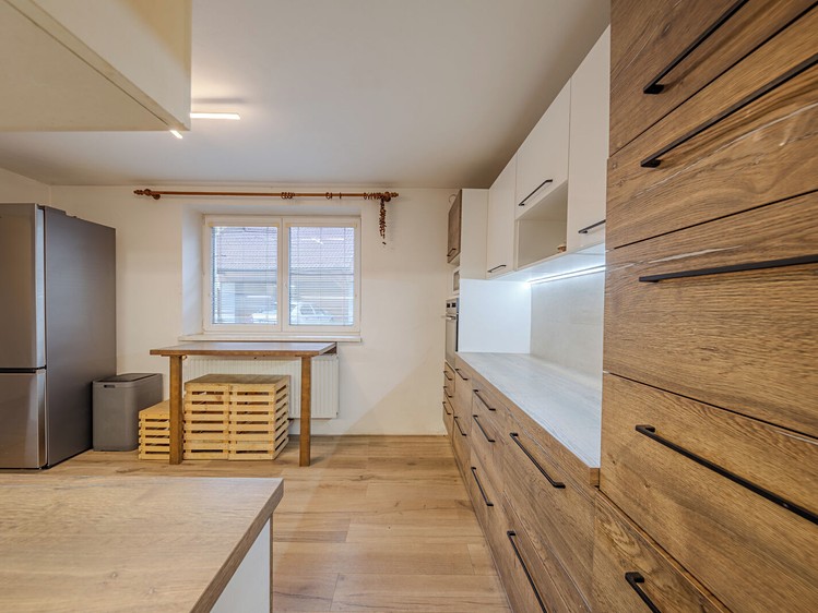 Haus zum Kauf, 182 m² (1 von 35)