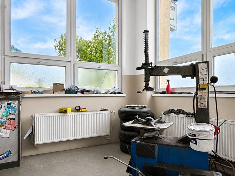 Комерційне приміщення на продаж, 801 м² (34 з 61)