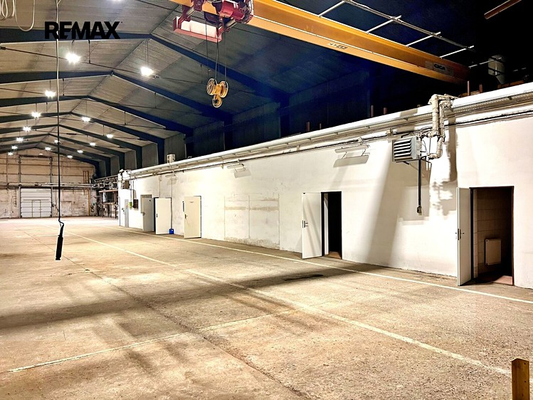 Pronájem komerčního prostoru, 6 500 m² (33 z 45)