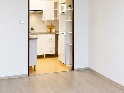 Pronájem bytu 2+kk, 43 m² (3 z 17)