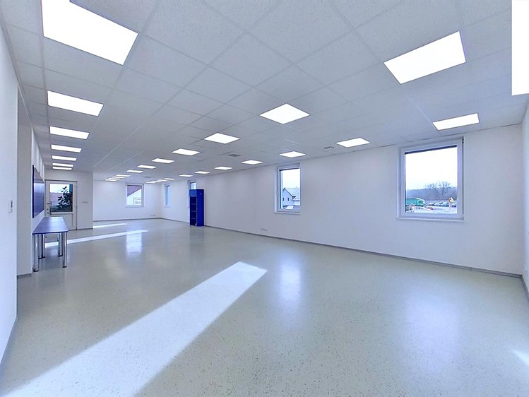 Комерційне приміщення в оренду, 130 м² (1 з 8)