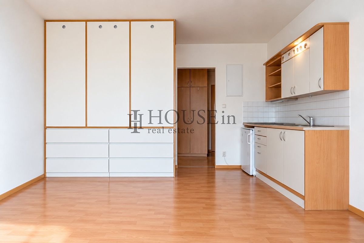 Pronájem bytu 1+kk 32 m² – fotografie 3