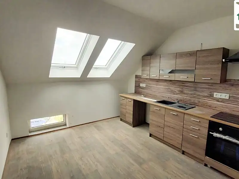 Pronájem bytu 1+1 46 m², Cheb – náhled fotky 1
