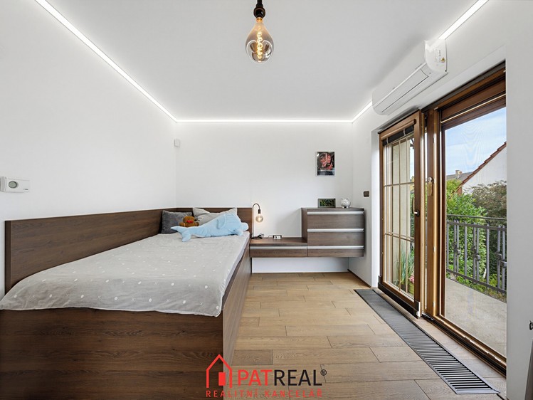 Prodej domu, 187 m² (27 z 53)