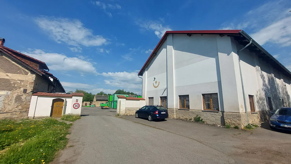 Pronájem skladového prostoru 105 m²