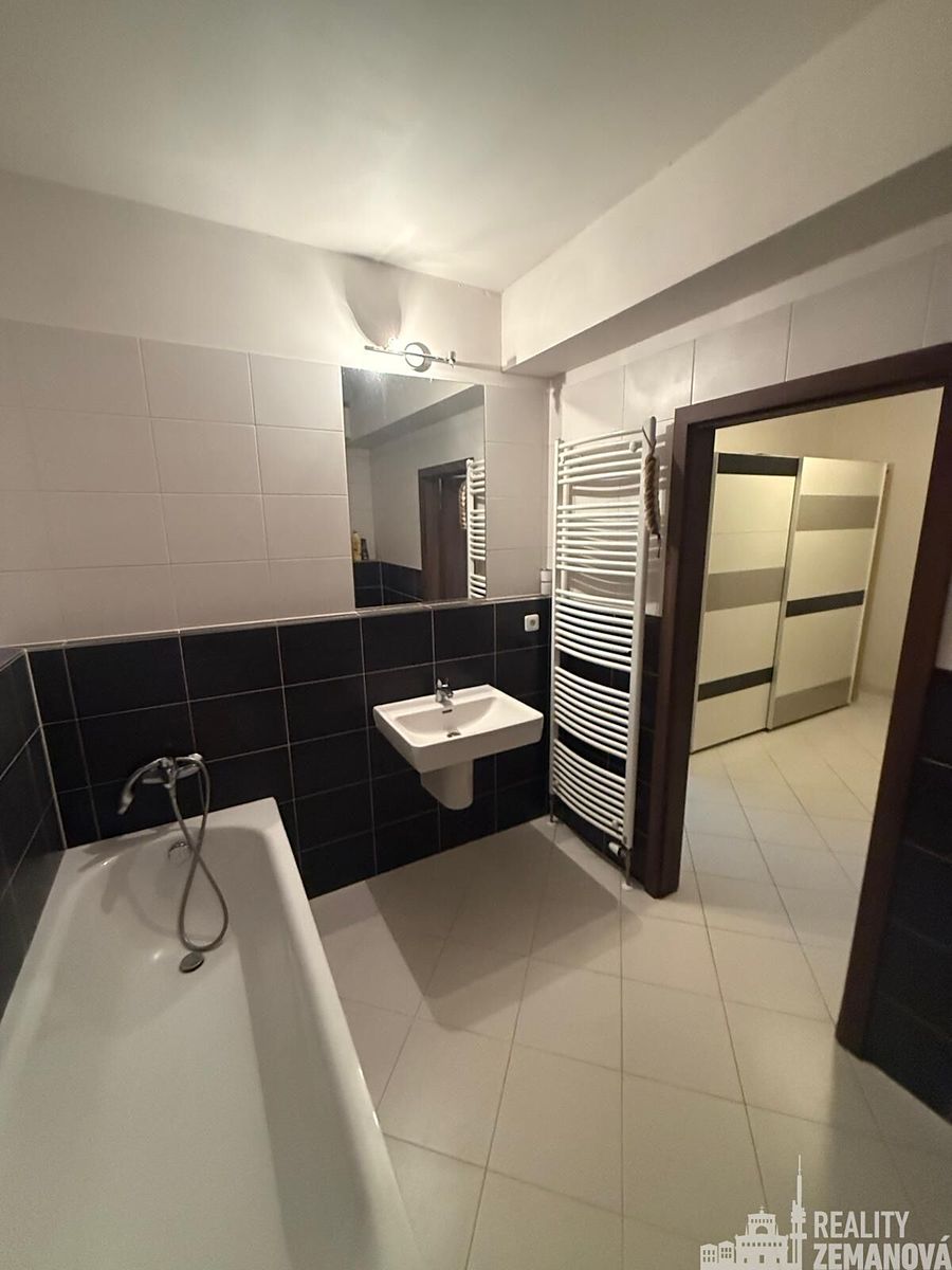 Pronájem bytu 2+kk 54 m² – fotografie 4