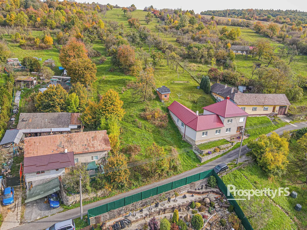 Prodej stavebního pozemku 10000 m²