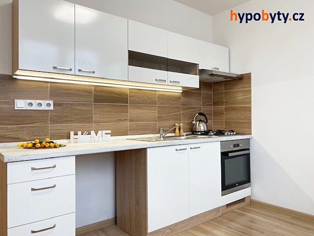 Pronájem bytu 1+1 37 m² – fotografie 2