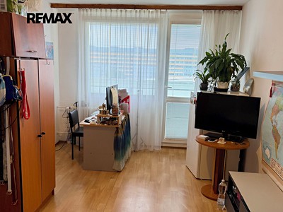 Prodej bytu 3+1, 71 m² (2 z 18)