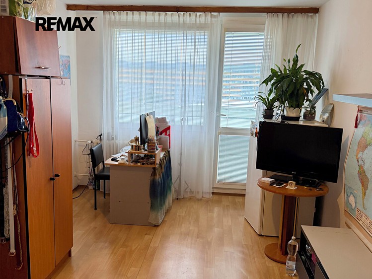 Prodej bytu 3+1, 71 m² (2 z 18)