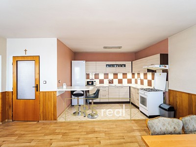 Будинок на продаж, 233 м² (2 з 20)