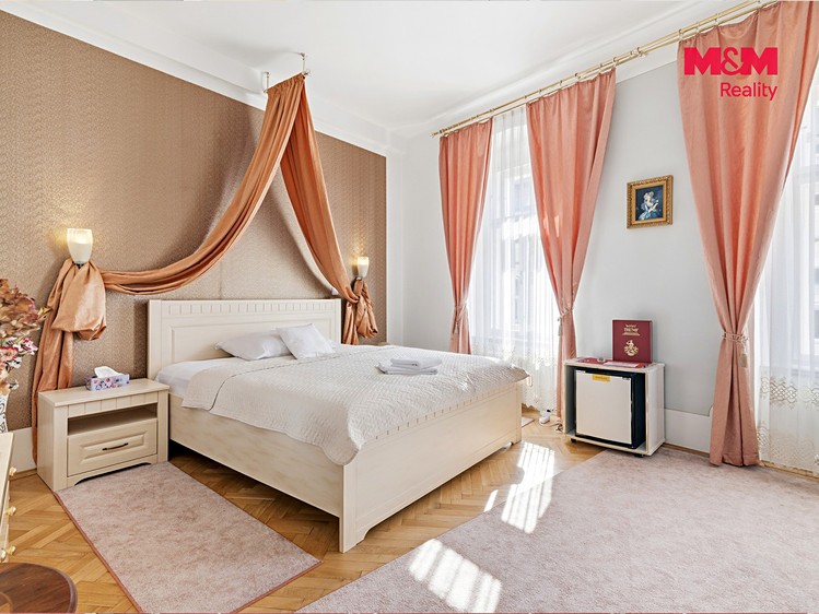 Prodej komerčního prostoru, 961 m² (22 z 30)