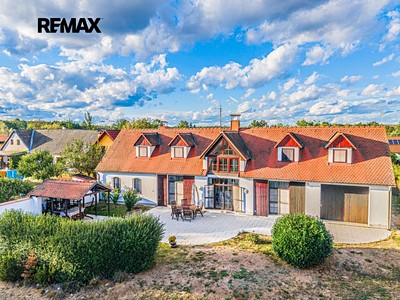 Prodej domu, 271 m² (3 z 54)