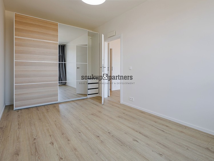 Pronájem bytu 2+kk, 52 m² (7 z 20)
