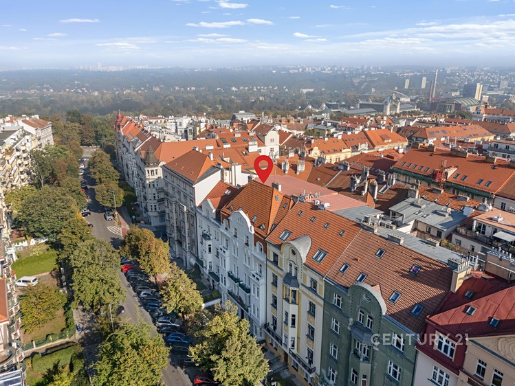 Pronájem bytu 1+kk, 34 m² (3 z 27)