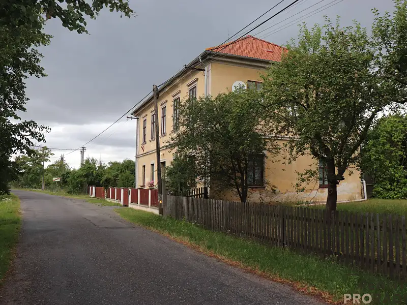 Prodej rodinného domu 443 m², pozemek 221 m², Čistá – náhled fotky 2
